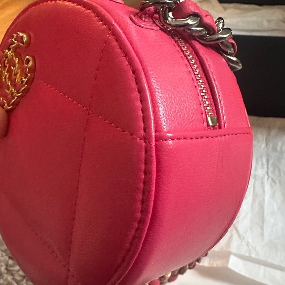 CHANEL PINK ROUND 19 - Picture 10 of 16